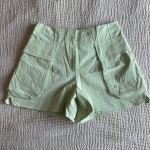 Lululemon Relaxed-Fit Super-High-Rise Cargo Short 4" Mint Green Neon Activewear